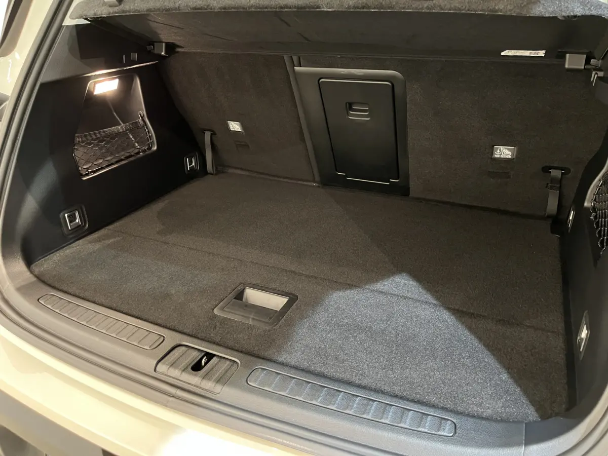 Pro / Panoramadak / Adaptieve Cruise Control / 360° Camera / LED / CarPlay / Elektrisch Stoelen / Stoelverwarming / Stuurverwarming / 10.700 KM !!