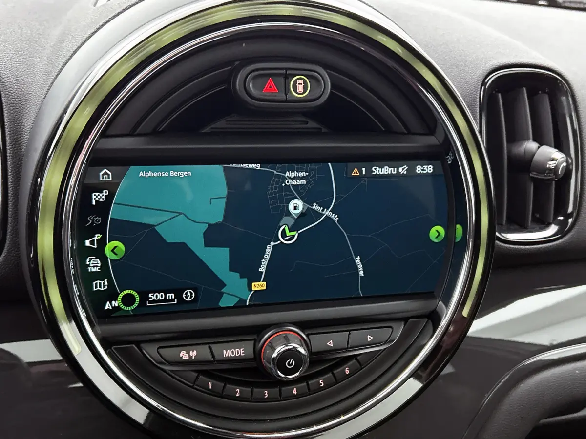 Mini 1.5 Cooper JCW-Pakket Chili Serious Business (Dealer OndH, Pano, Navi Pro, StoelV, Keyless, PDC V+A, Etc)