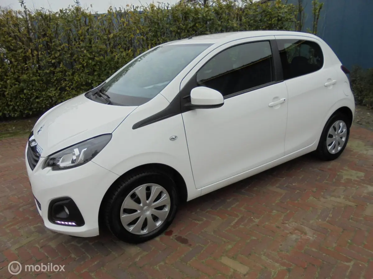 1.0 e-VTi Active 5 Deurs Airco