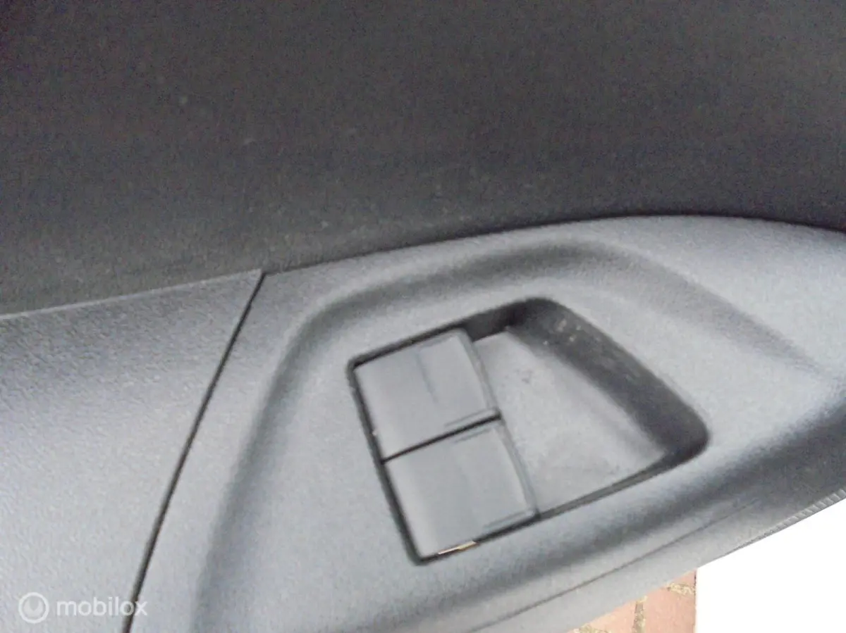 1.0 e-VTi Active 5 Deurs Airco