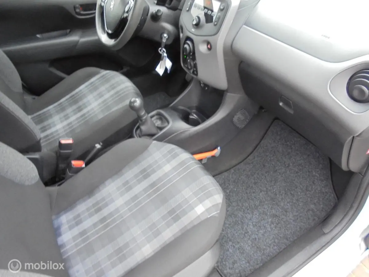 1.0 e-VTi Active 5 Deurs Airco