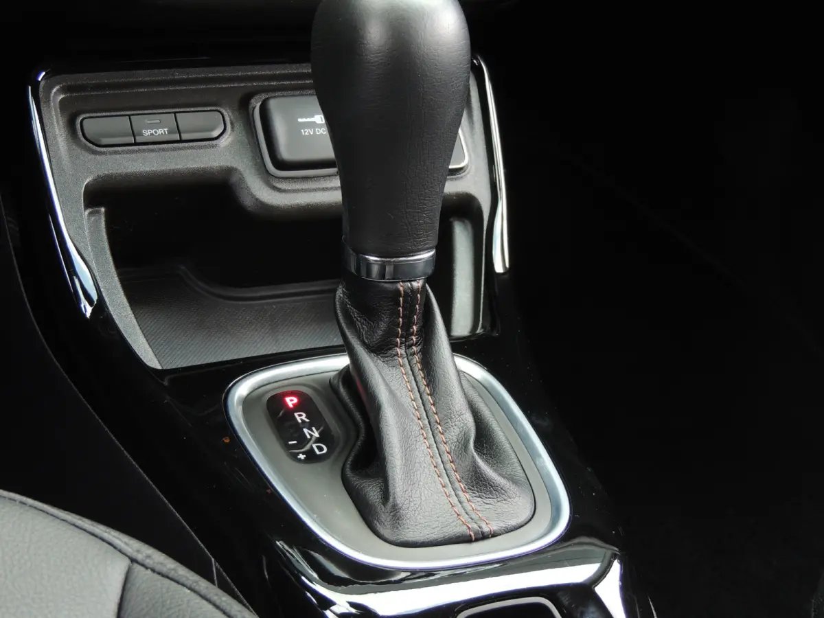 1.3T Limited Automaat 150PK | Clima | Xenon | Navi | Keyless | Licht/regen sensor | All-season banden