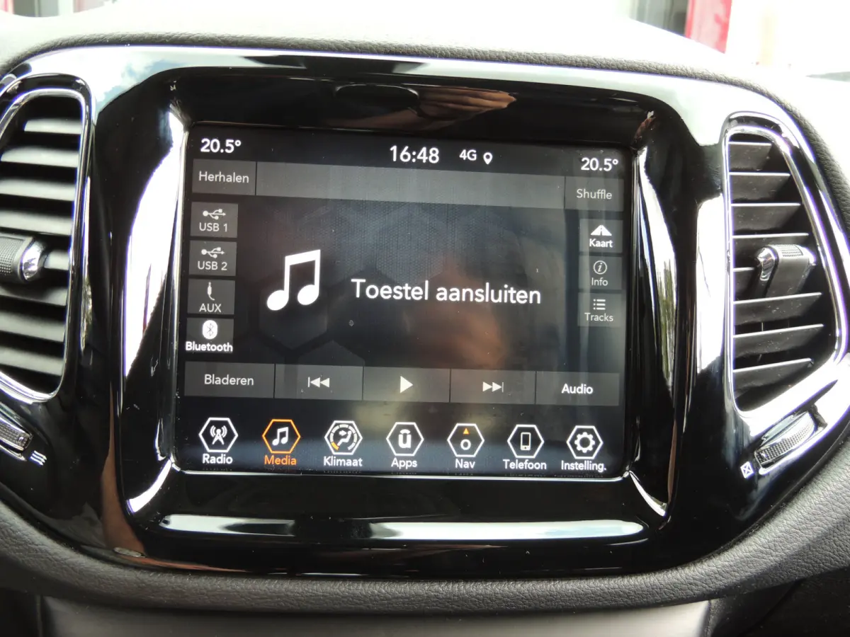 1.3T Limited Automaat 150PK | Clima | Xenon | Navi | Keyless | Licht/regen sensor | All-season banden