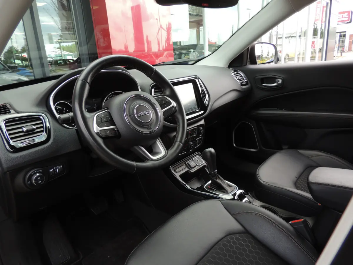 1.3T Limited Automaat 150PK | Clima | Xenon | Navi | Keyless | Licht/regen sensor | All-season banden