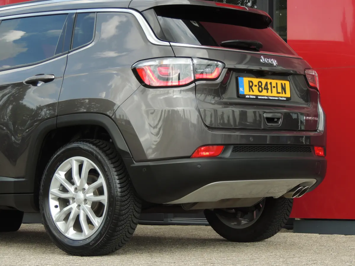 1.3T Limited Automaat 150PK | Clima | Xenon | Navi | Keyless | Licht/regen sensor | All-season banden