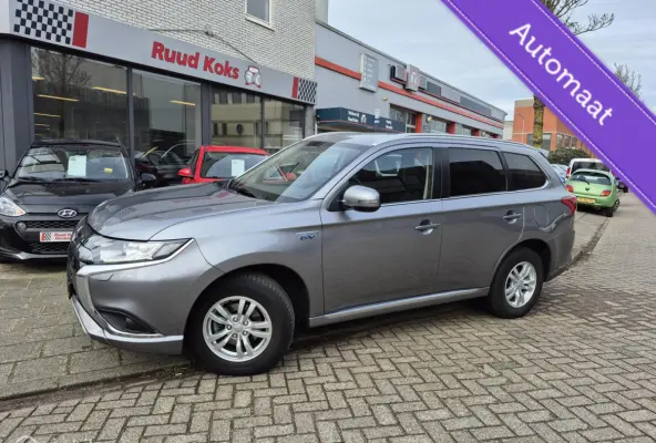 2.4 PHEV PURE • Trekhaak • Dealer onderhouden •