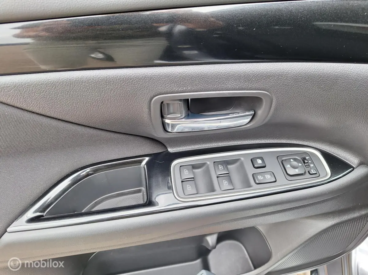2.4 PHEV PURE • Trekhaak • Dealer onderhouden •