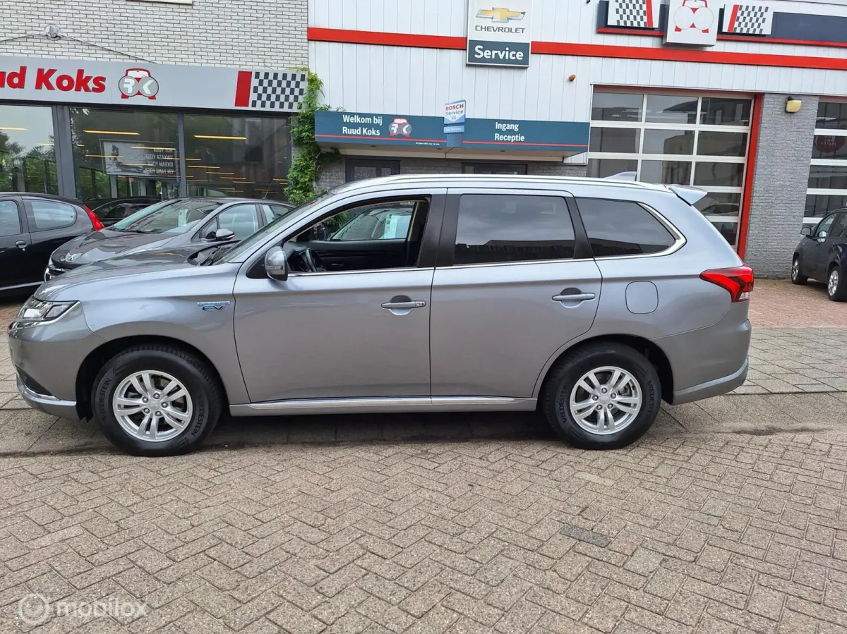 2.4 PHEV PURE • Trekhaak • Dealer onderhouden •