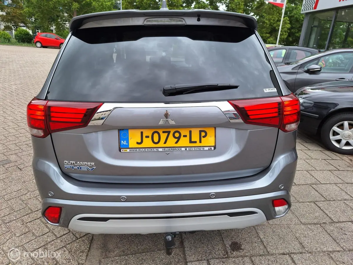 2.4 PHEV PURE • Trekhaak • Dealer onderhouden •