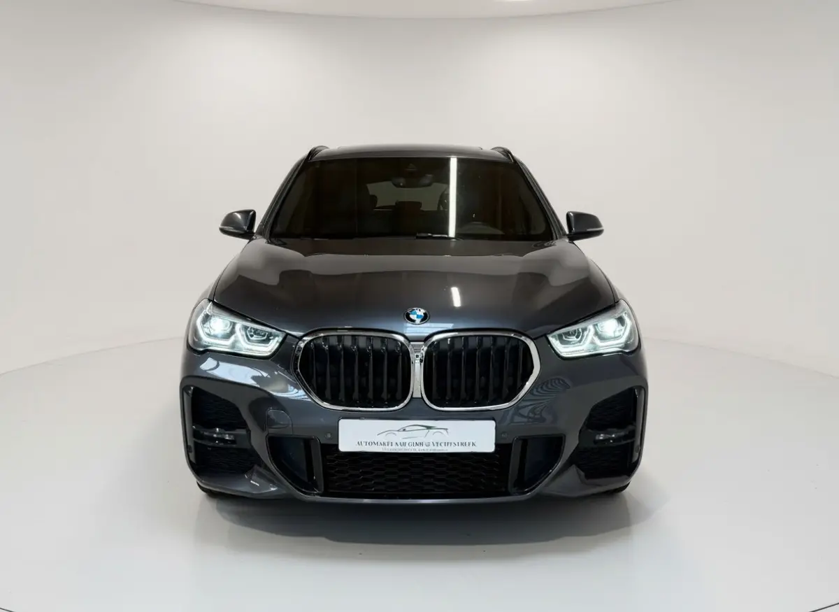 SDrive18i High Exec. M-Sport - Panorama - Trekhaak - Memory