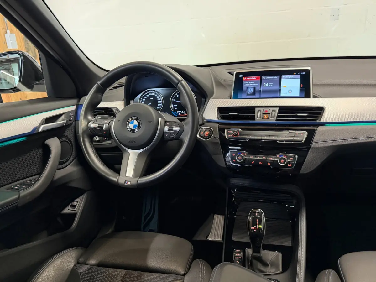 SDrive18i High Exec. M-Sport - Panorama - Trekhaak - Memory