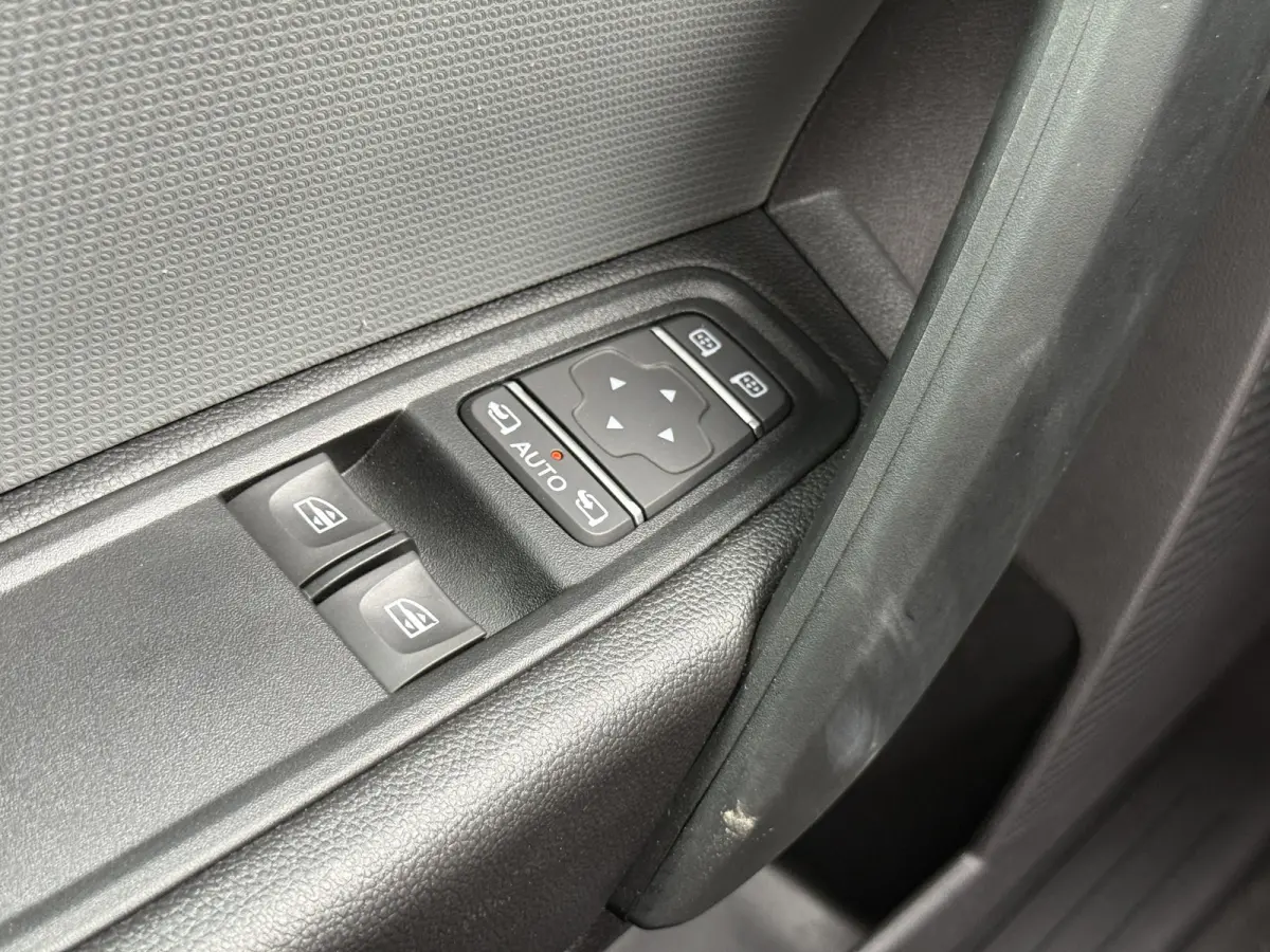 Grand Comfort TCe 130PK **Benzine** Automaat L1 LED Inbouw Airco Cruise Control Camera Parkeersensoren