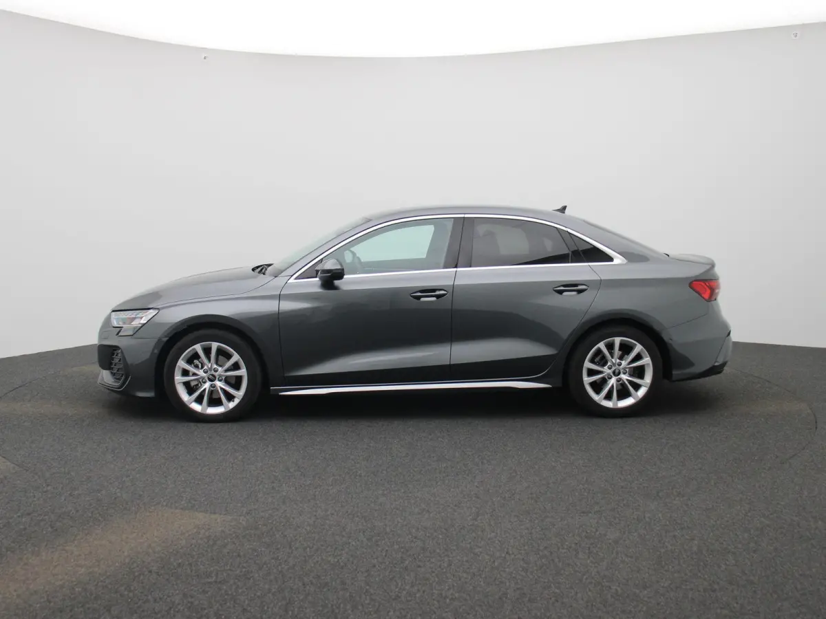 30 TFSI S edition 116 PK | S-line | Automaat | Navigatie | Stoelverwarming | Climatronic | Privacy glass | Sfeerverlichting | Cruise Control |