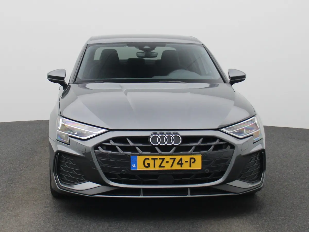 30 TFSI S edition 116 PK | S-line | Automaat | Navigatie | Stoelverwarming | Climatronic | Privacy glass | Sfeerverlichting | Cruise Control |