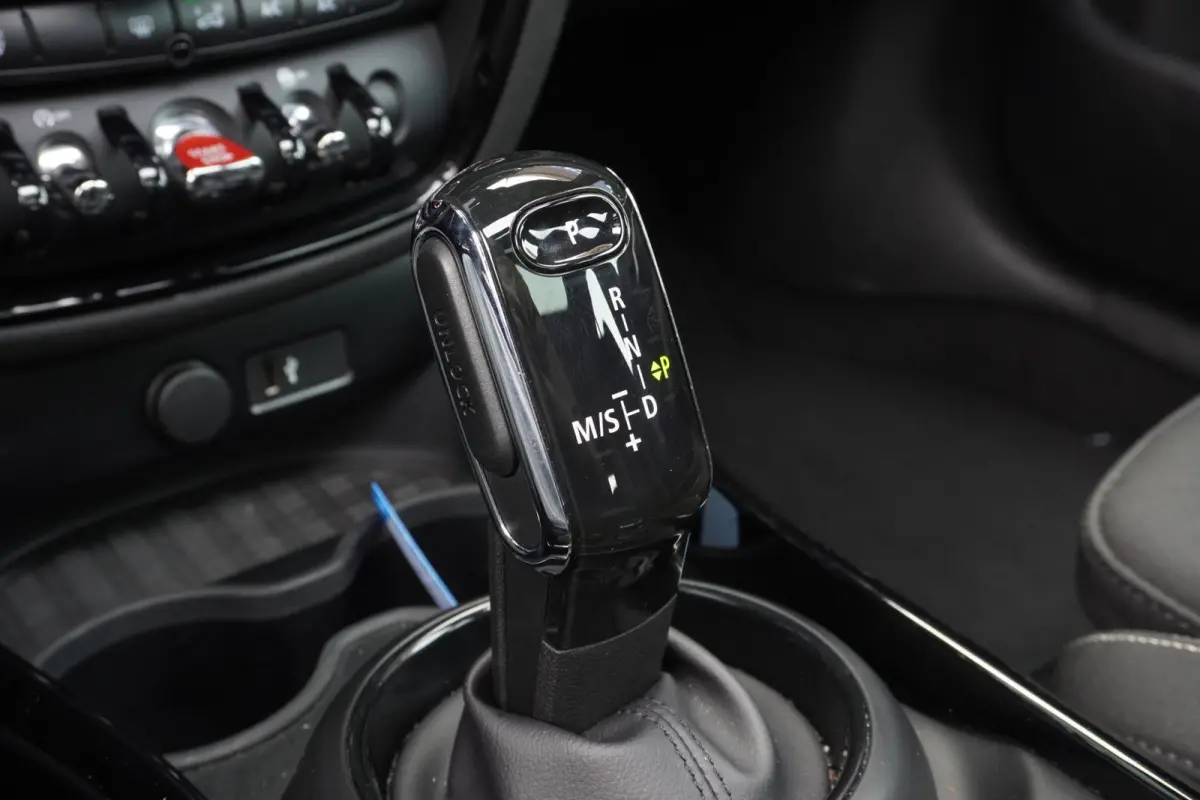 Mini 2.0 Cooper S Salt 192PK+Panodak+Navigatie+harman-Kardon+apple NOVEMBER 2018=ORIG/NL