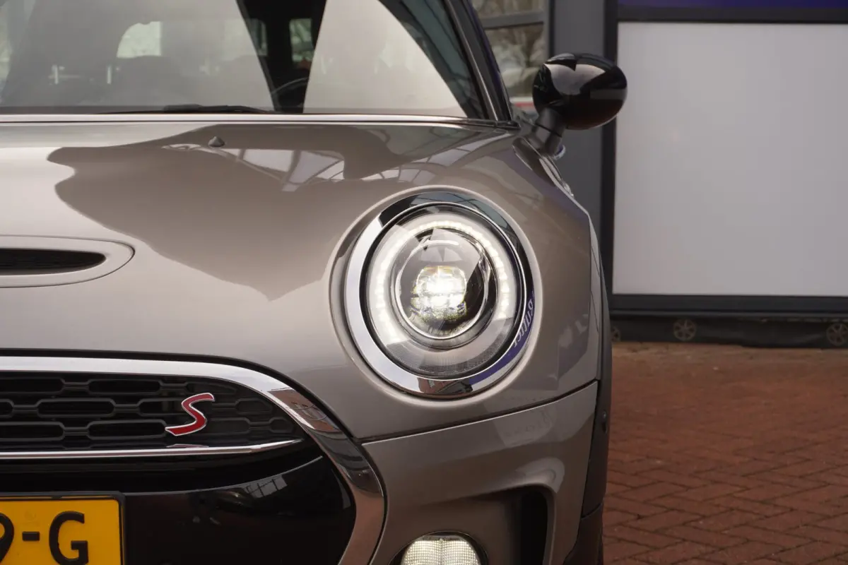 Mini 2.0 Cooper S Salt 192PK+Panodak+Navigatie+harman-Kardon+apple NOVEMBER 2018=ORIG/NL