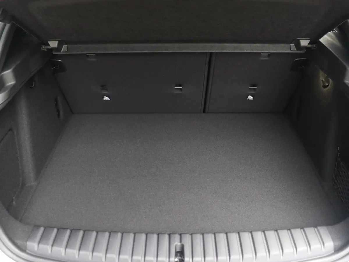 5-deurs 120 | M Sportpakket Pro | Panodak | Head-Up | Harman Kardon | Elektr. Stoelen | Driving Assistant Plus | Comfort Access | Parking Assistant Plus | M Stoelen | 19'' LMV