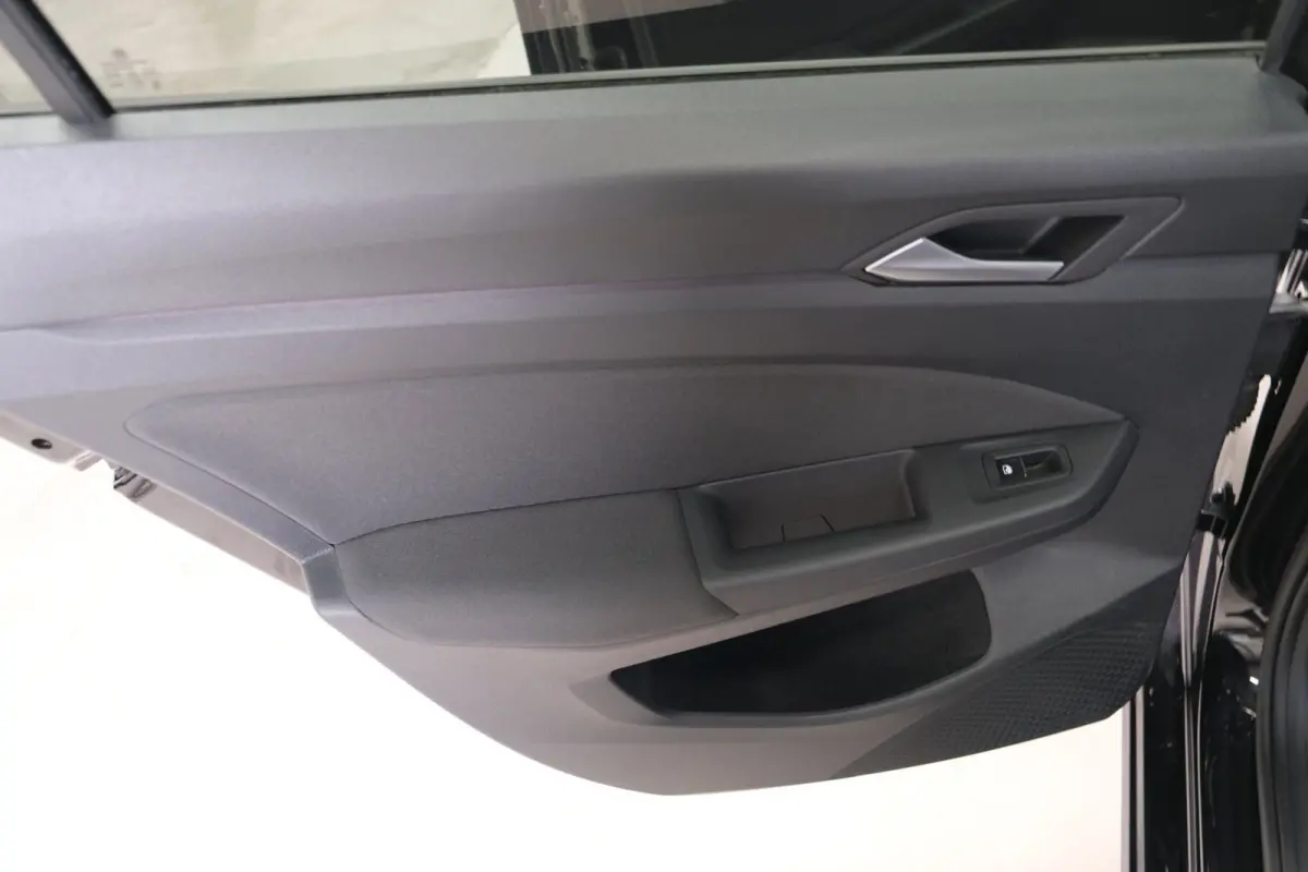 1.0 eTSI Life Automaat - N.A.P. Airco, Cruise, Camera, Navi, PDC, Virtual display.