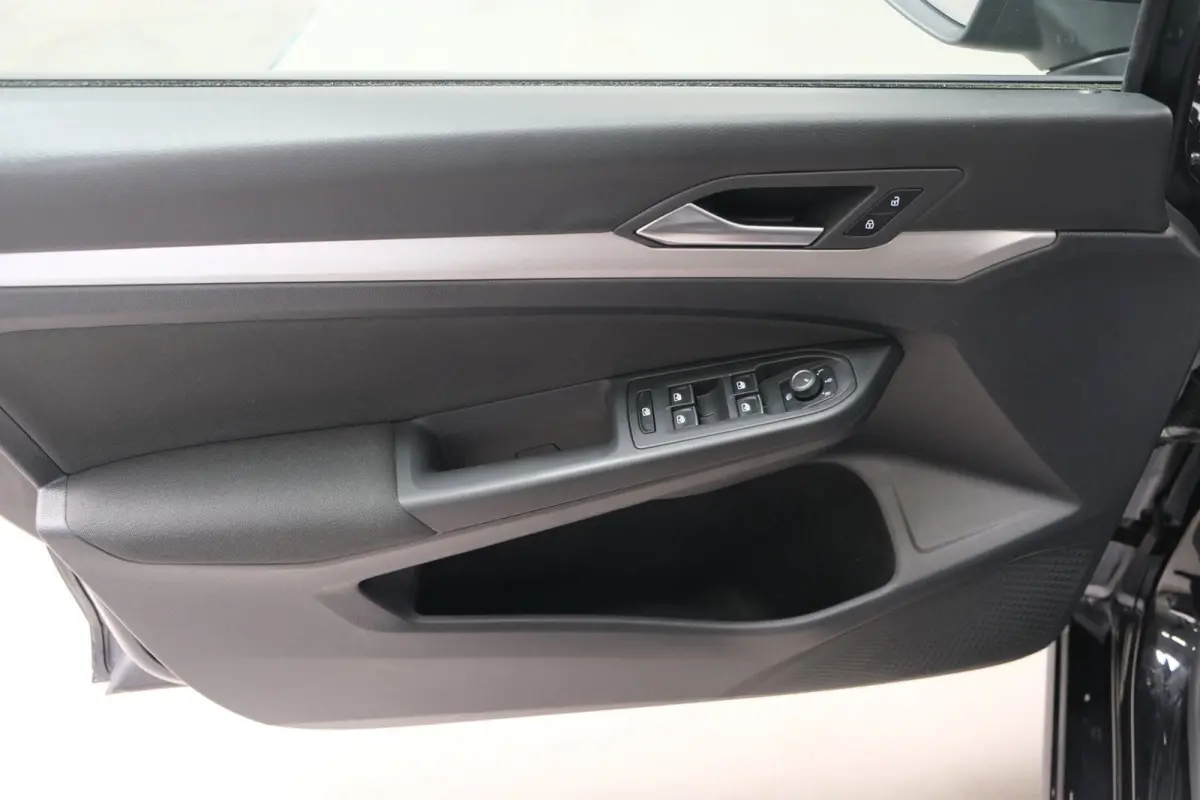1.0 eTSI Life Automaat - N.A.P. Airco, Cruise, Camera, Navi, PDC, Virtual display.