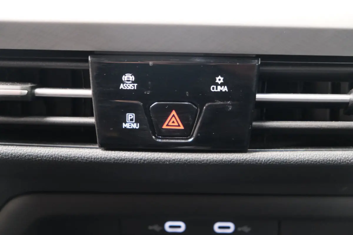 1.0 eTSI Life Automaat - N.A.P. Airco, Cruise, Camera, Navi, PDC, Virtual display.