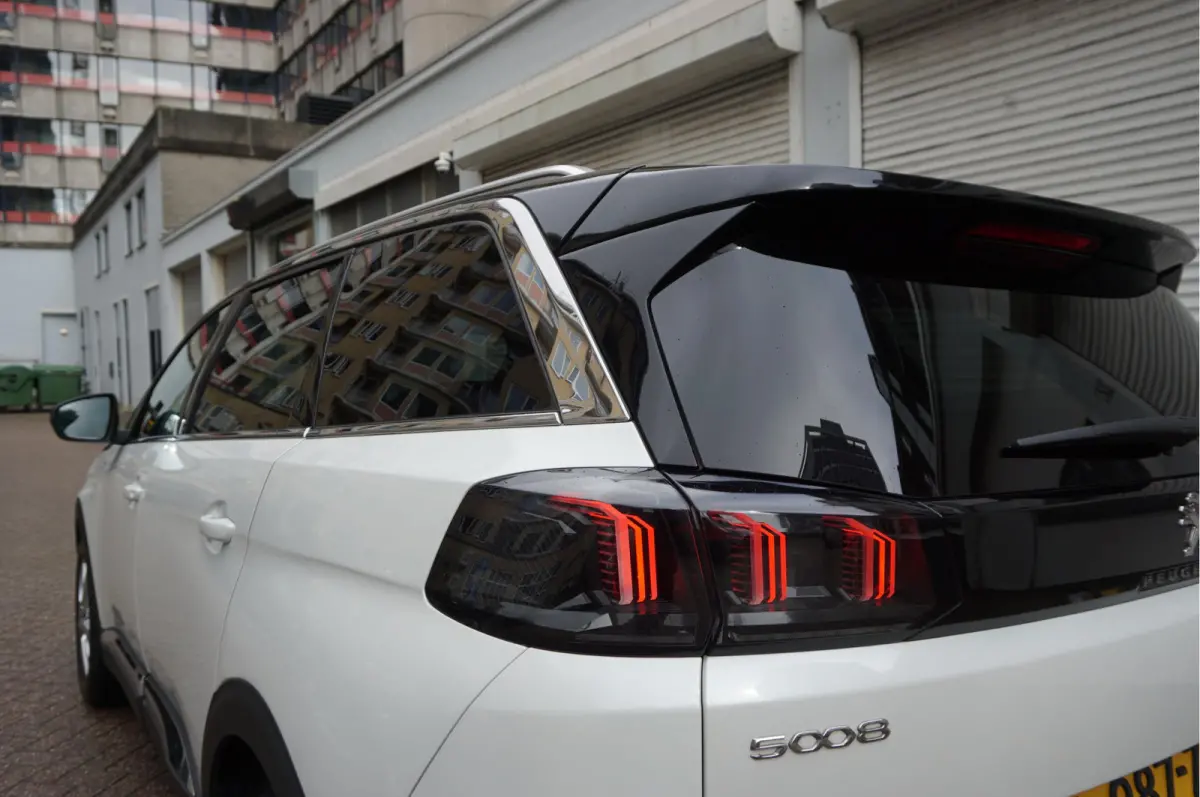 1.2 PureTech GT SPORT | LEER/ Alcantara | Sfeerverlichting | APPLE | NL auto | Dealer onderhouden |