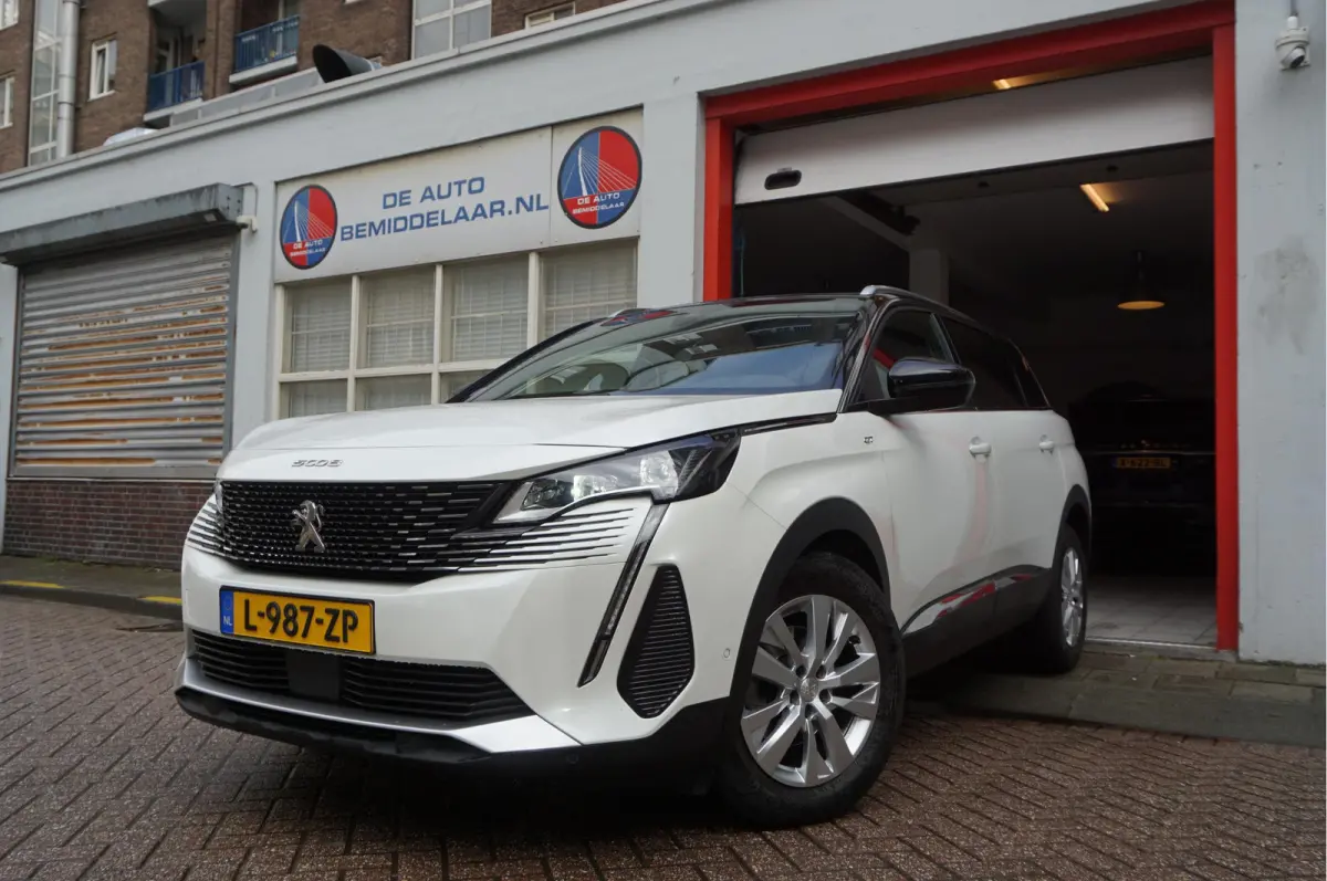 1.2 PureTech GT SPORT | LEER/ Alcantara | Sfeerverlichting | APPLE | NL auto | Dealer onderhouden |
