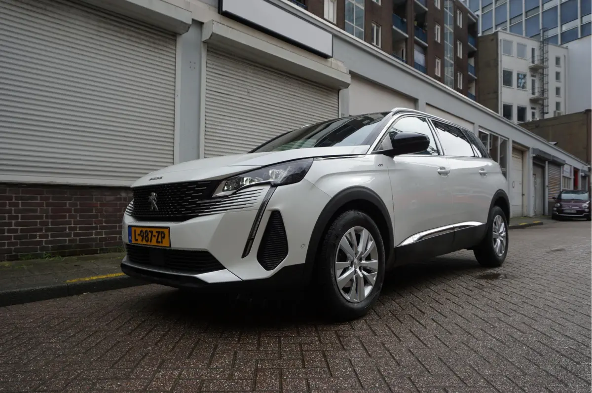 1.2 PureTech GT SPORT | LEER/ Alcantara | Sfeerverlichting | APPLE | NL auto | Dealer onderhouden |