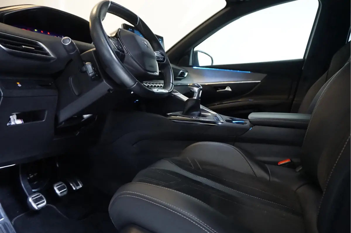 1.2 PureTech GT SPORT | LEER/ Alcantara | Sfeerverlichting | APPLE | NL auto | Dealer onderhouden |