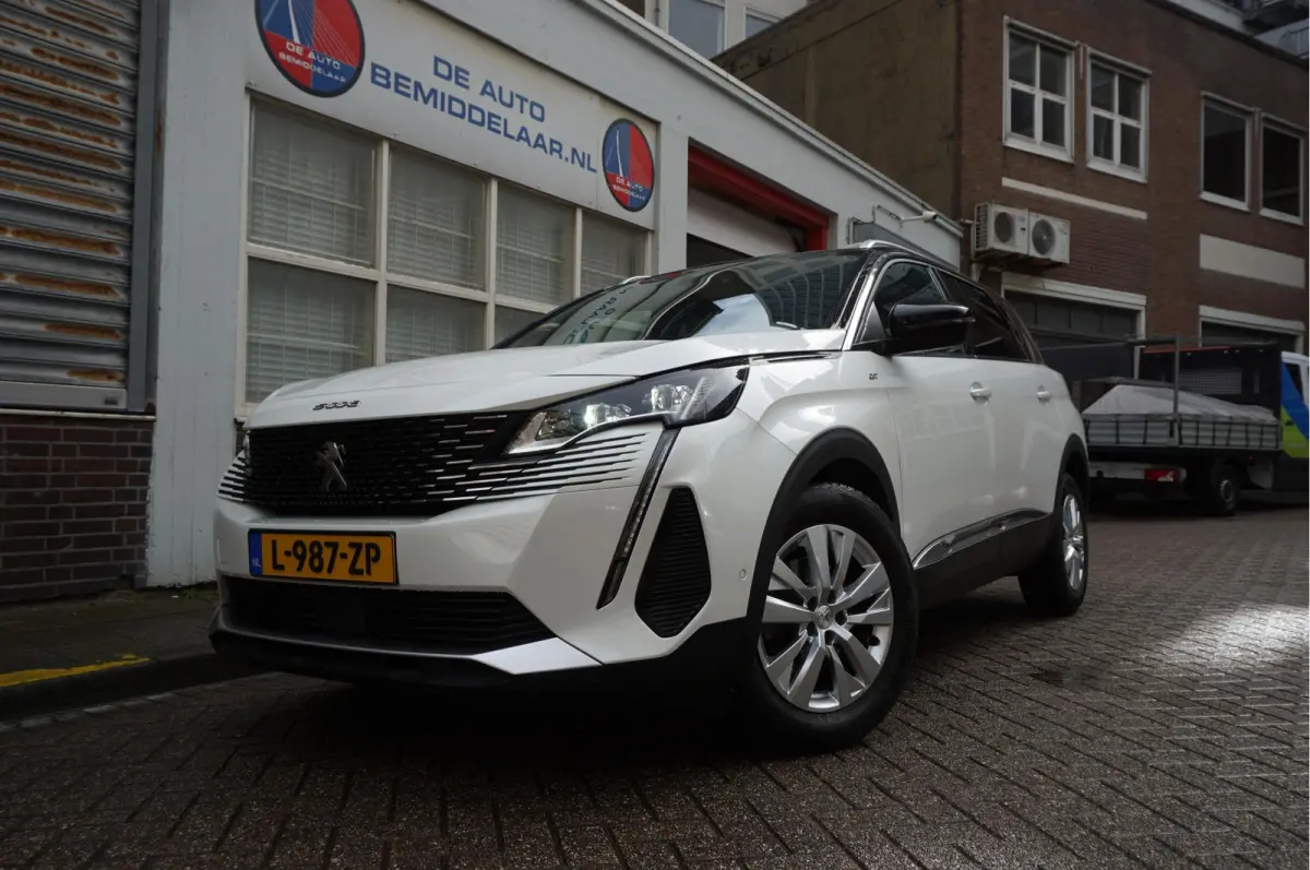 1.2 PureTech GT SPORT | LEER/ Alcantara | Sfeerverlichting | APPLE | NL auto | Dealer onderhouden |