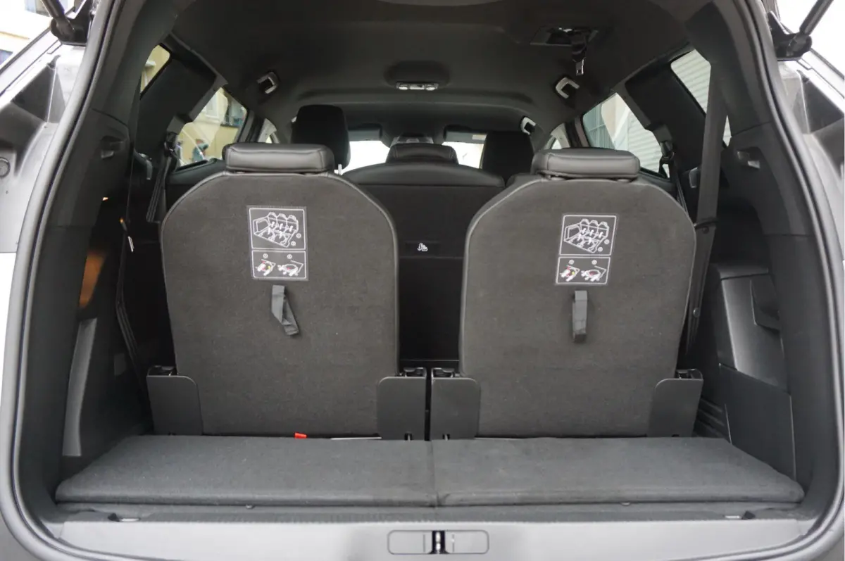 1.2 PureTech GT SPORT | LEER/ Alcantara | Sfeerverlichting | APPLE | NL auto | Dealer onderhouden |