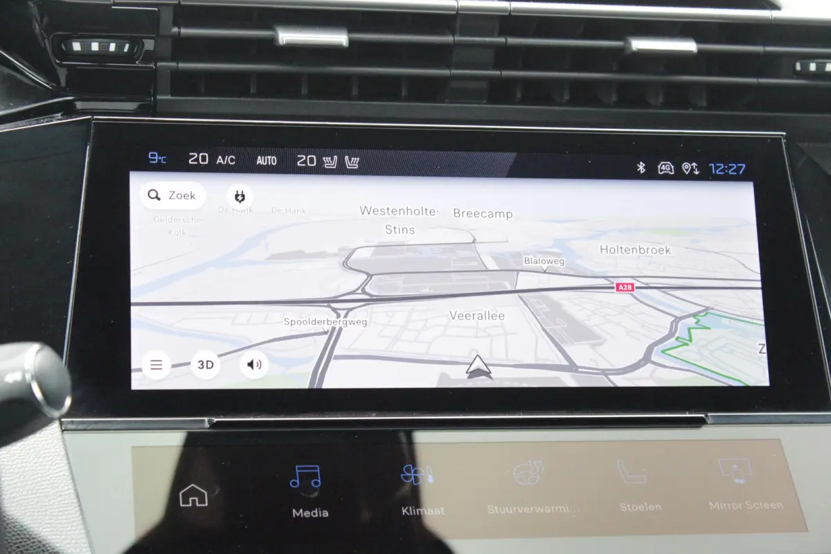 GT 58 kWh | PANORAMISCH SCHUIF/KANTEL DAK | ELEKTRISCH BEDIENBARE VOORSTOELEN | STOEL/STUUR VERWARMING | MASSAGE FUNCTIE OP DE VOORSTOELEN | FOCAL AUDIO SYSTEEM | ALCANTARA/LEDEREN BEKLEDING