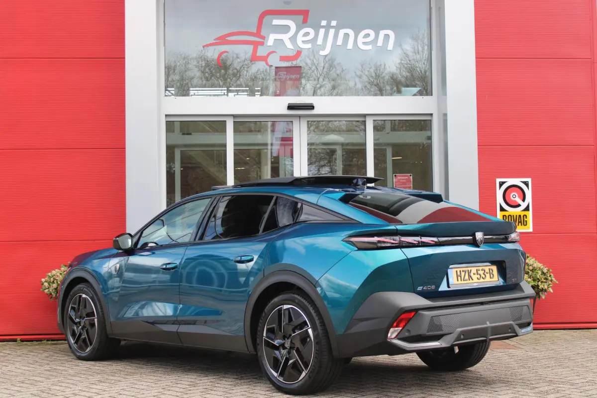 GT 58 kWh | PANORAMISCH SCHUIF/KANTEL DAK | ELEKTRISCH BEDIENBARE VOORSTOELEN | STOEL/STUUR VERWARMING | MASSAGE FUNCTIE OP DE VOORSTOELEN | FOCAL AUDIO SYSTEEM | ALCANTARA/LEDEREN BEKLEDING
