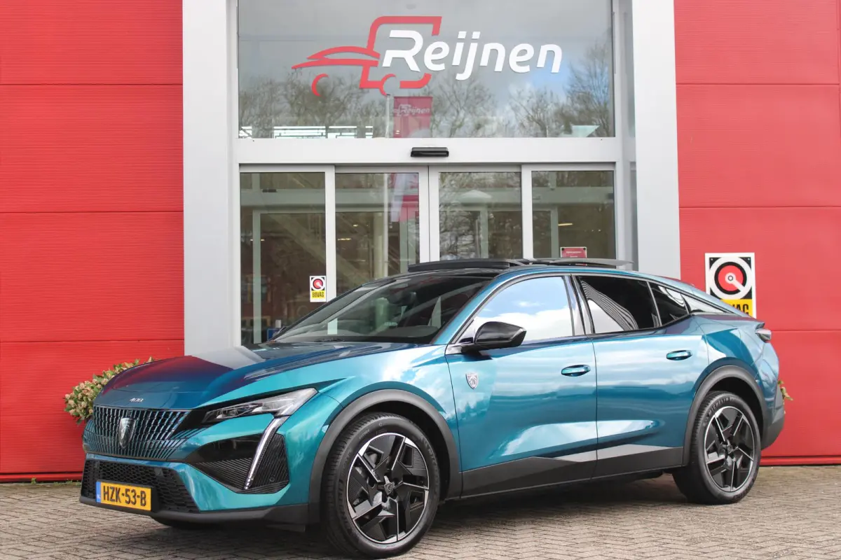 GT 58 kWh | PANORAMISCH SCHUIF/KANTEL DAK | ELEKTRISCH BEDIENBARE VOORSTOELEN | STOEL/STUUR VERWARMING | MASSAGE FUNCTIE OP DE VOORSTOELEN | FOCAL AUDIO SYSTEEM | ALCANTARA/LEDEREN BEKLEDING