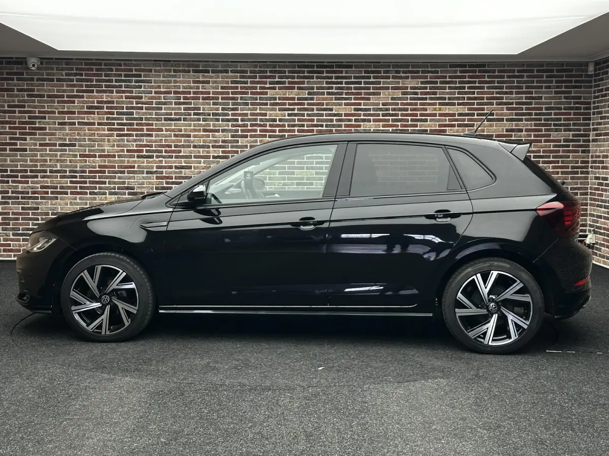 1.0 TSI R-Line Virtual Camera Keyless Navi Dealer