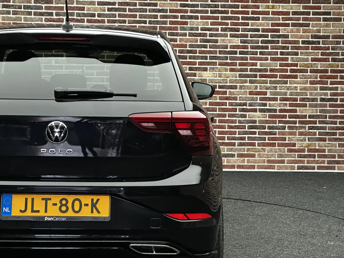 1.0 TSI R-Line Virtual Camera Keyless Navi Dealer