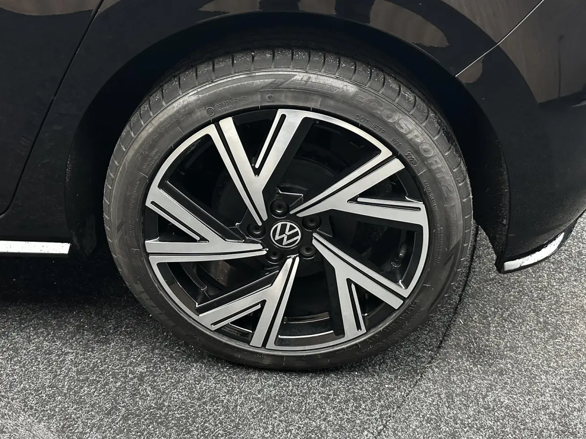 1.0 TSI R-Line Virtual Camera Keyless Navi Dealer
