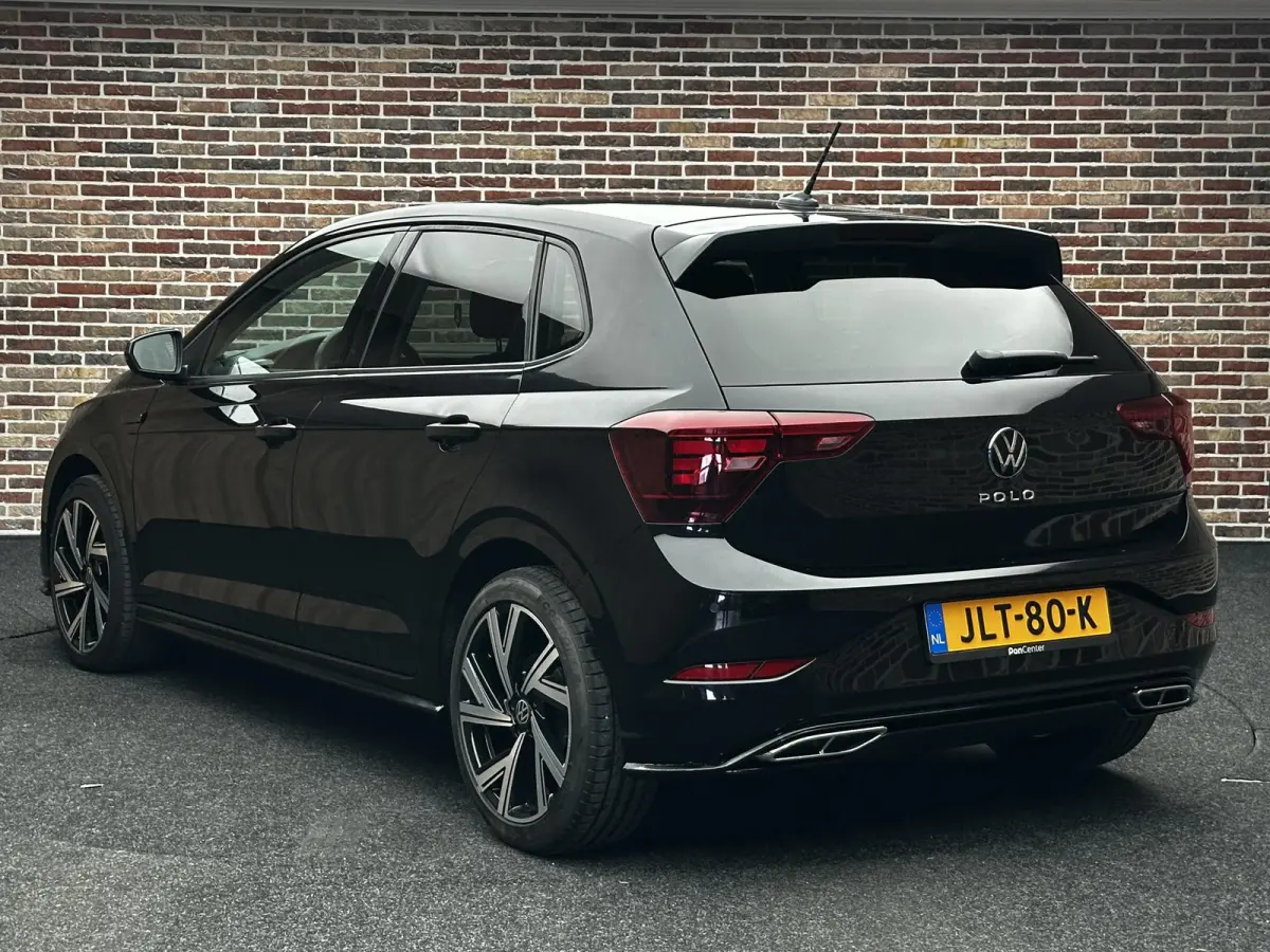 1.0 TSI R-Line Virtual Camera Keyless Navi Dealer