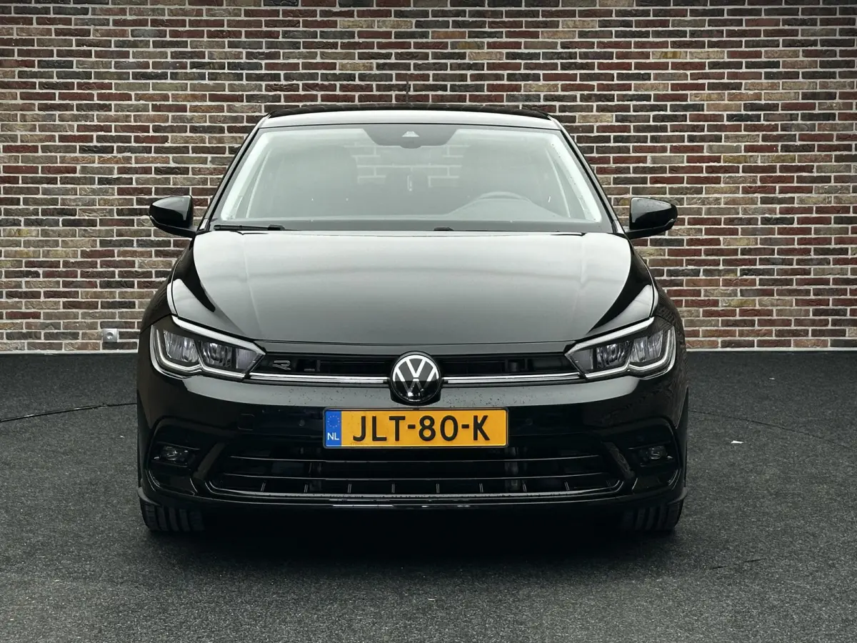 1.0 TSI R-Line Virtual Camera Keyless Navi Dealer
