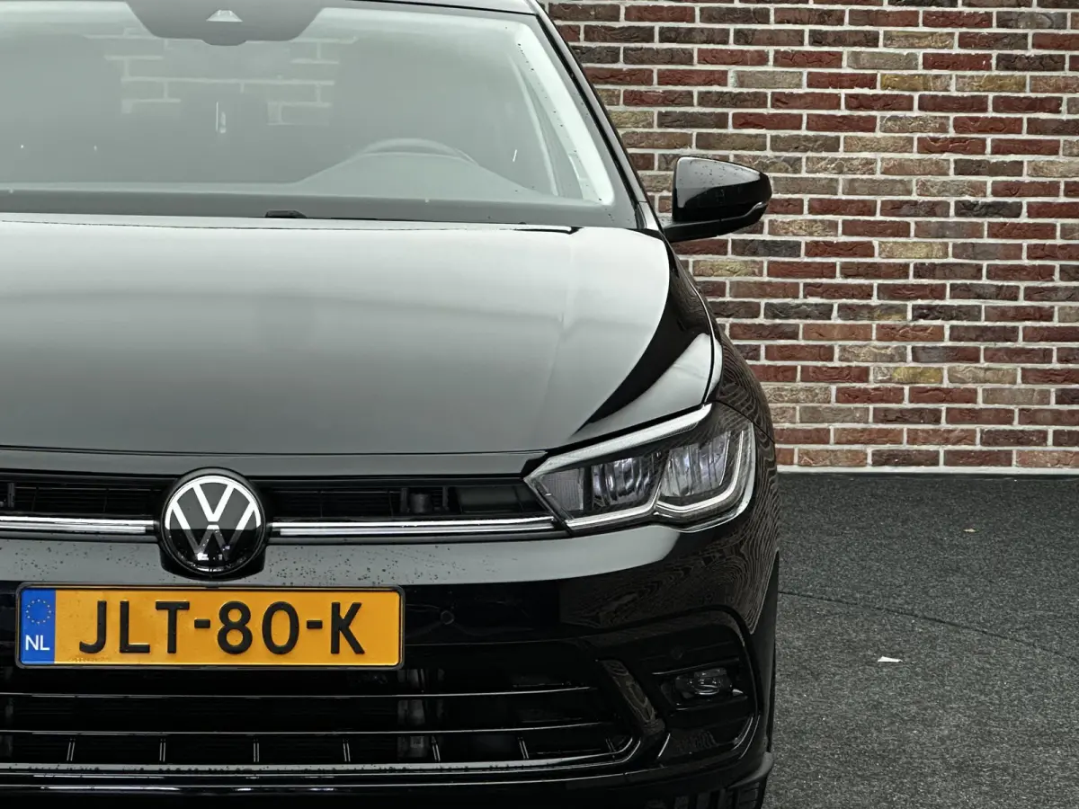 1.0 TSI R-Line Virtual Camera Keyless Navi Dealer