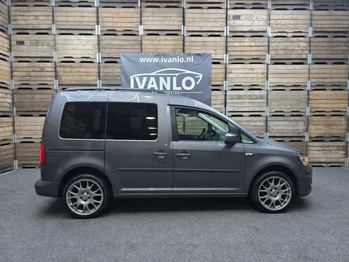 2.0 TDI Comfortline DC!! 5 Pers.NAVI Cruise Airco PDC 2x Schuifdeur Trekhaak LM!
