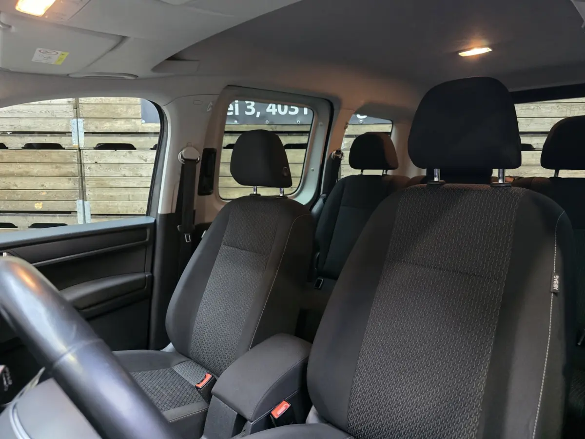 2.0 TDI Comfortline DC!! 5 Pers.NAVI Cruise Airco PDC 2x Schuifdeur Trekhaak LM!