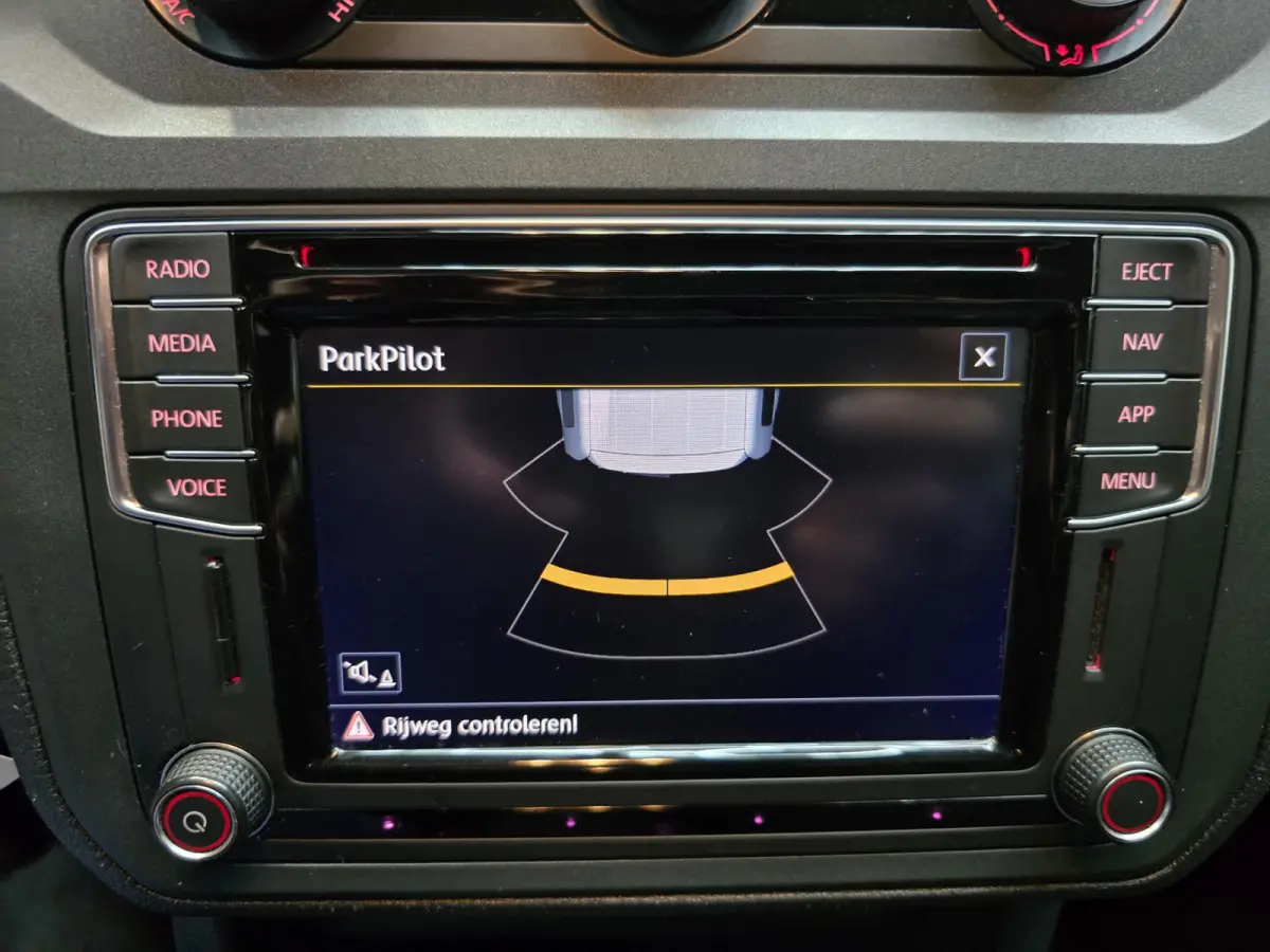 2.0 TDI Comfortline DC!! 5 Pers.NAVI Cruise Airco PDC 2x Schuifdeur Trekhaak LM!