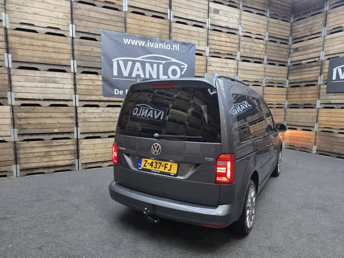 2.0 TDI Comfortline DC!! 5 Pers.NAVI Cruise Airco PDC 2x Schuifdeur Trekhaak LM!