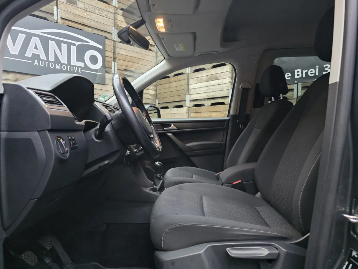 2.0 TDI Comfortline DC!! 5 Pers.NAVI Cruise Airco PDC 2x Schuifdeur Trekhaak LM!