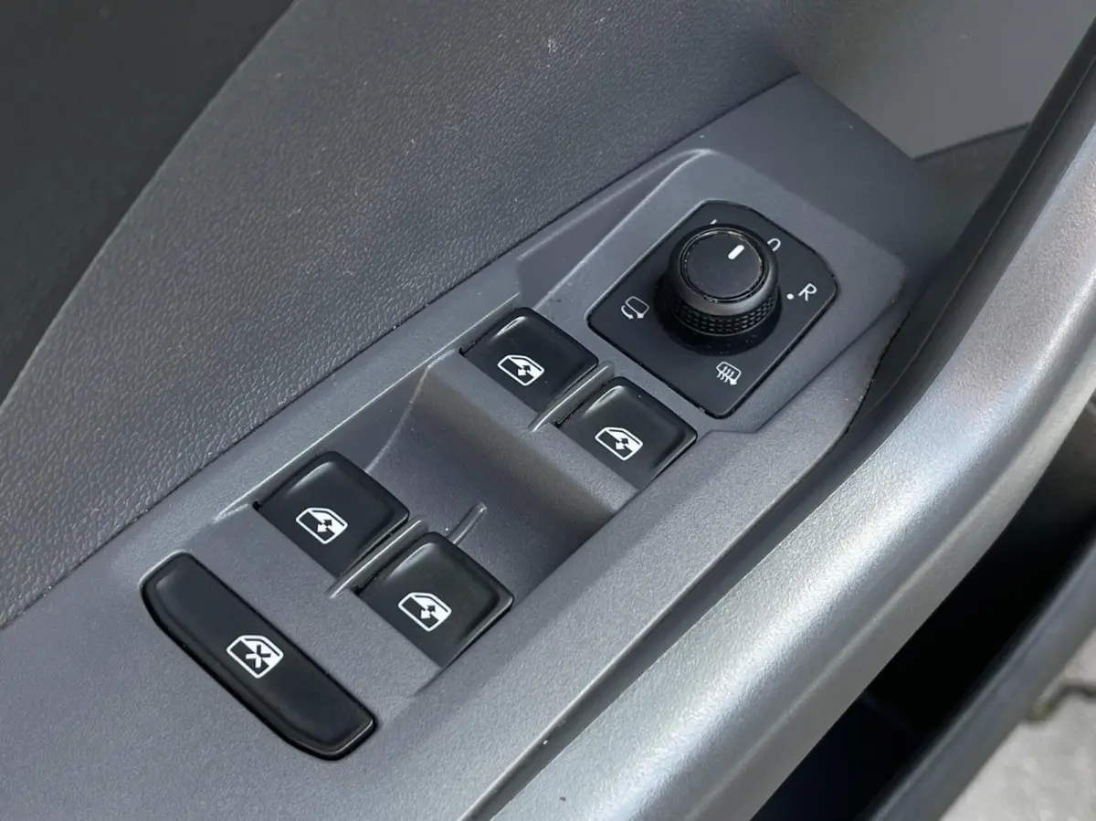 1.0 TSI Life | TREKHAAK | ACHTERUITRIJCAMERA | STOELVERWARMING | ADAPTIEVE CRUISE CONTROL