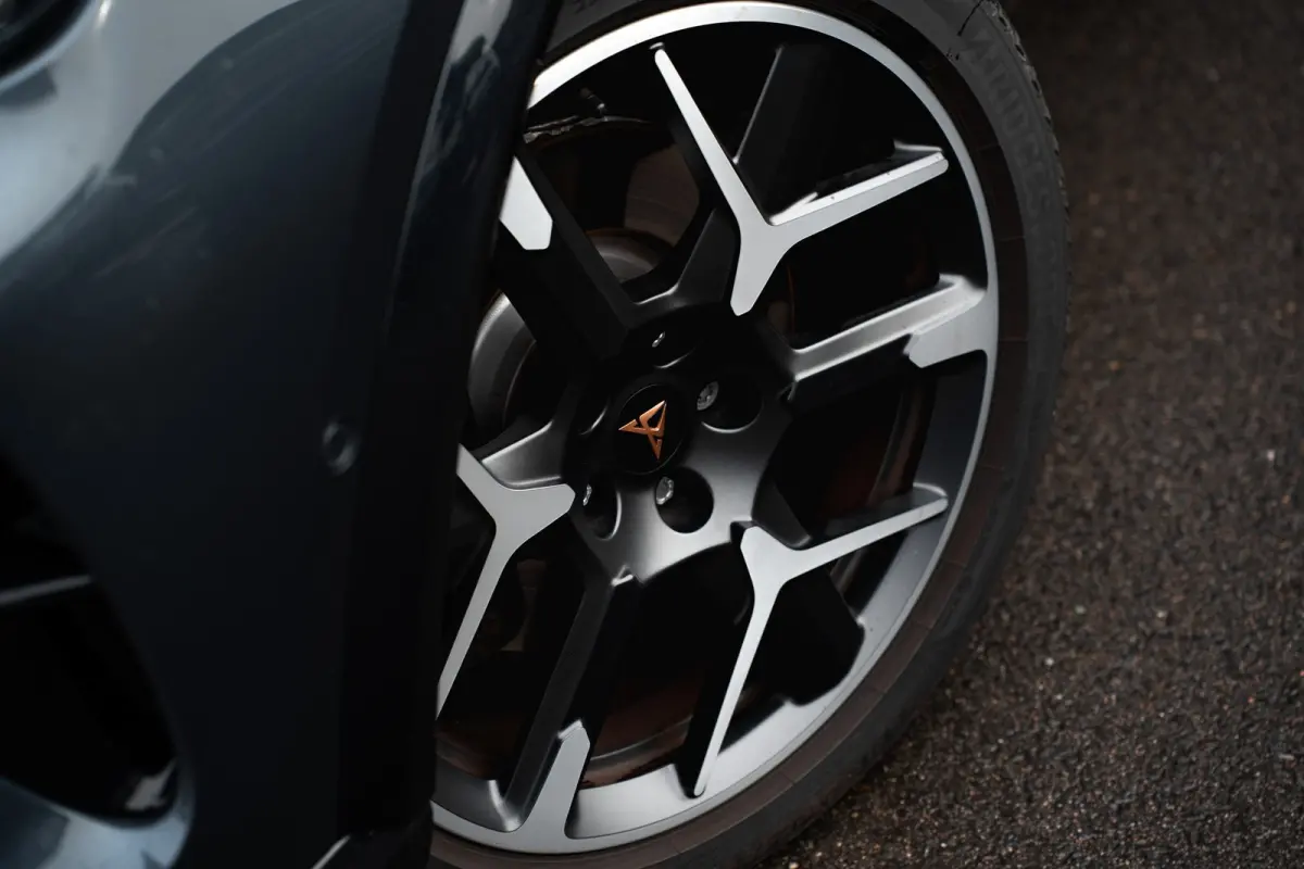 1.5 TSI e-Hybrid 272pk VZ Performance | Garantie t/m 2030 | Panoramadak | Trekhaak | 360 Camera | Leder