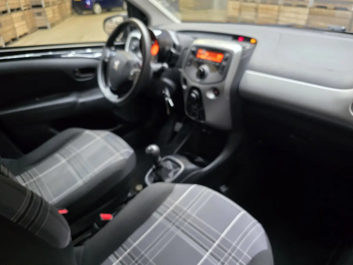 1.0 e-VTi Active Carplay Airconditioning Bluetooth