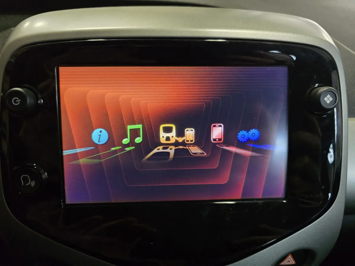 1.0 e-VTi Active Carplay Airconditioning Bluetooth
