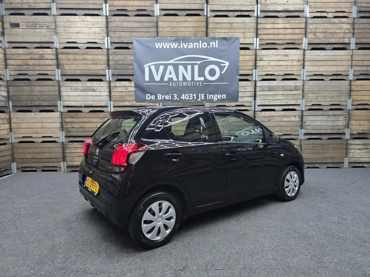 1.0 e-VTi Active Carplay Airconditioning Bluetooth