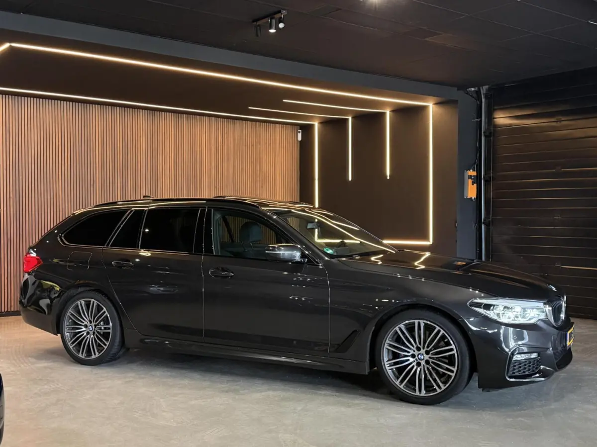 530d xDrive High Executive Pano M-sport